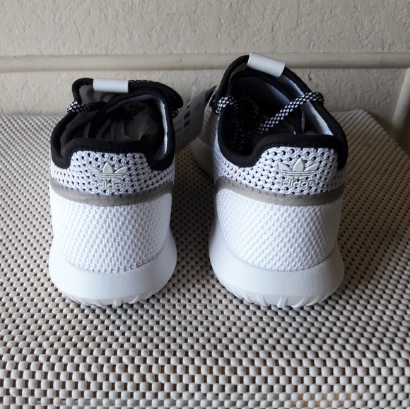 Adidas - Picture 2 of 4